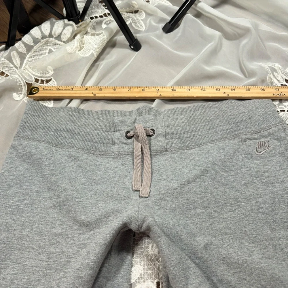 Y2K Workout Nike Sportswear Gray Heather Capri Sweatpants Joggers Size L 12-14